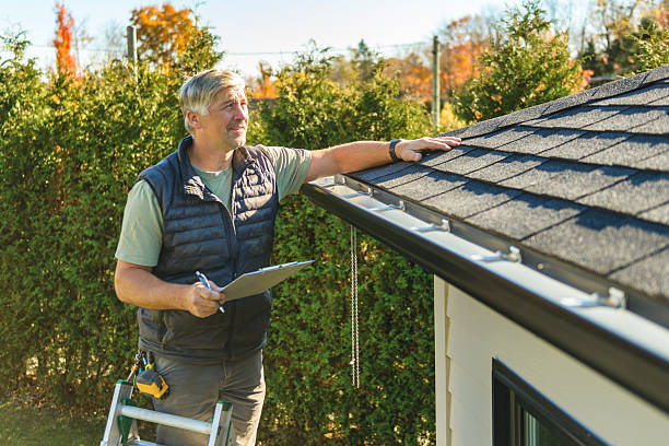 Professional Roof Replacement technician working in Duluth, MN